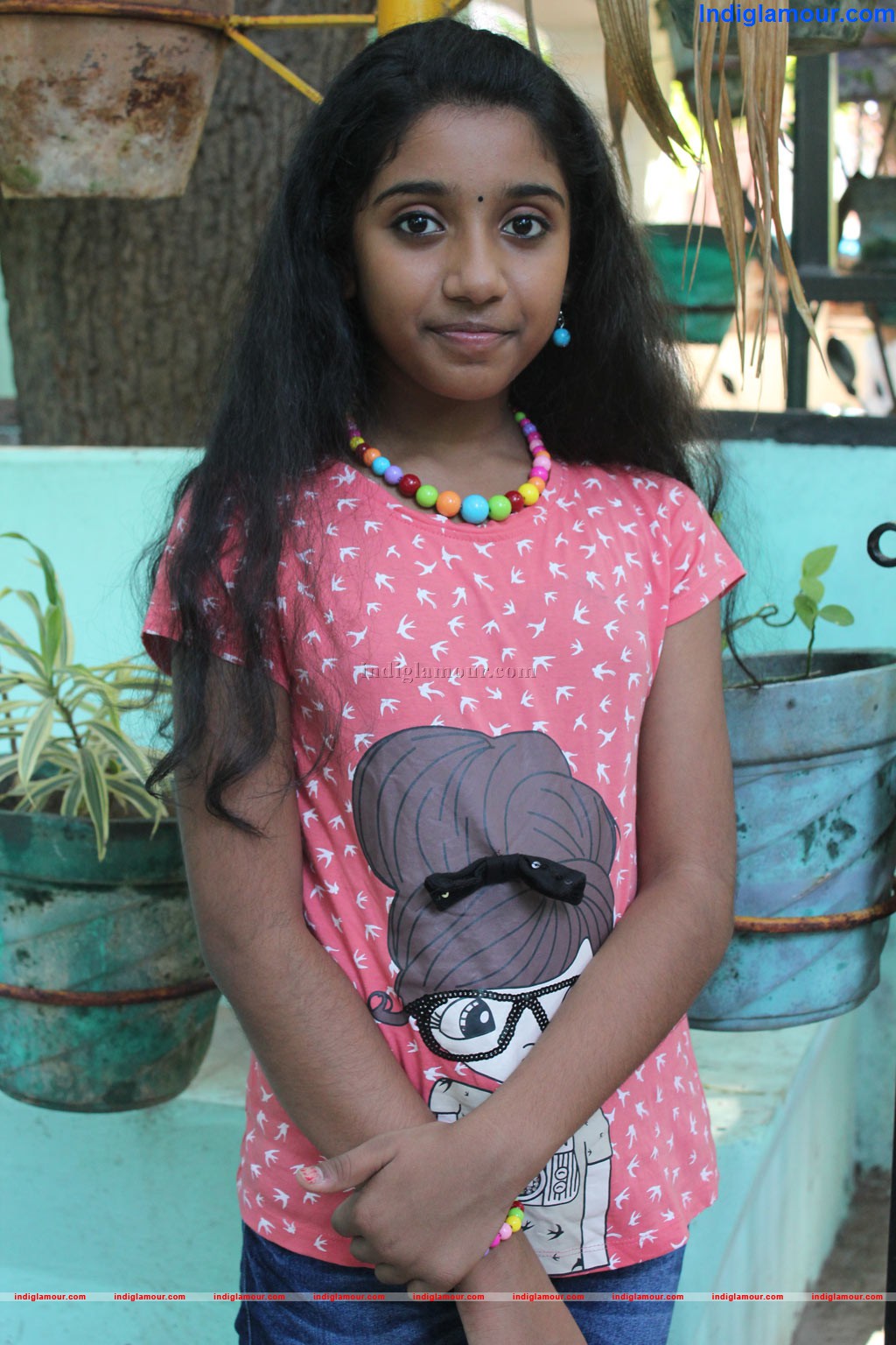 Baby Sadhana Actress HD photos,images,pics and   #281969