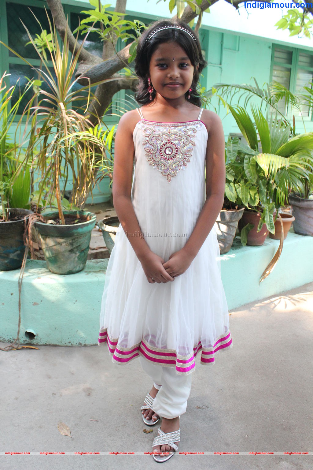 Baby Sanjana Actress hd photo