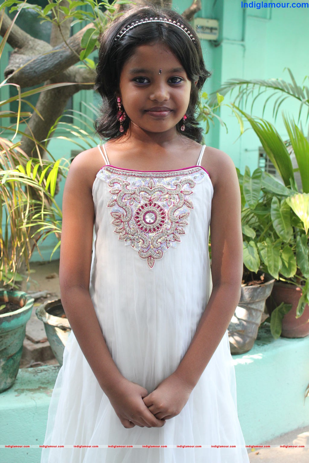 Baby Sanjana Actress HD photos,images,pics and   #281973