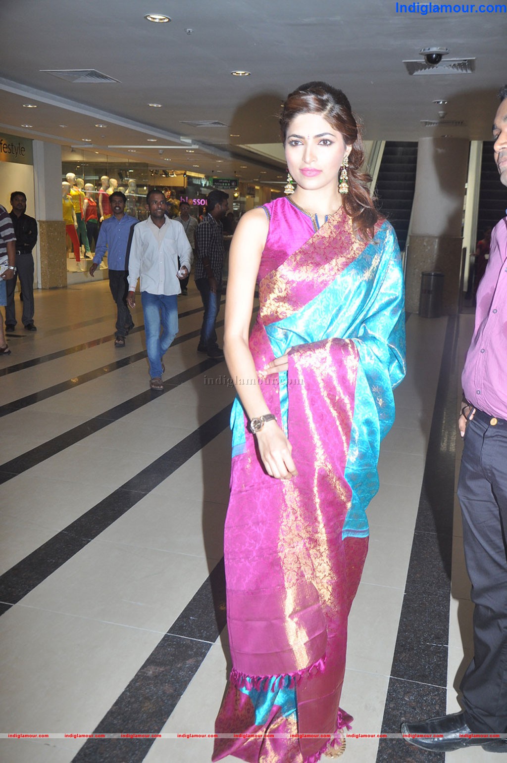 Parvathy Omanakuttan Actress hd photo