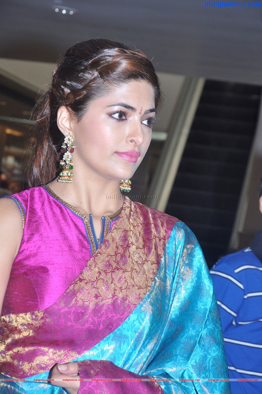 Parvathy Omanakuttan Actress hd photo