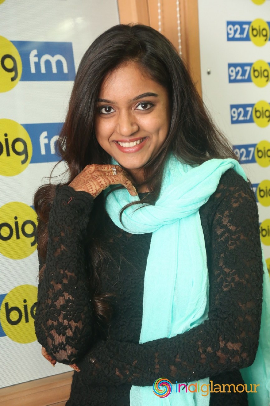 Vithika Sheru Actress hd photo