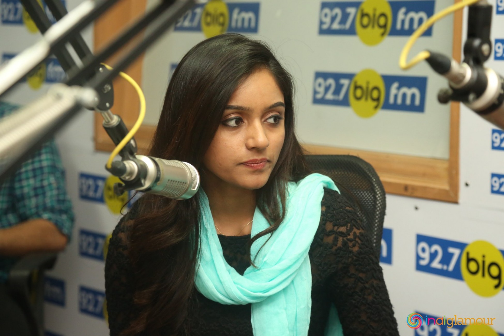 Vithika Sheru Actress hd photo