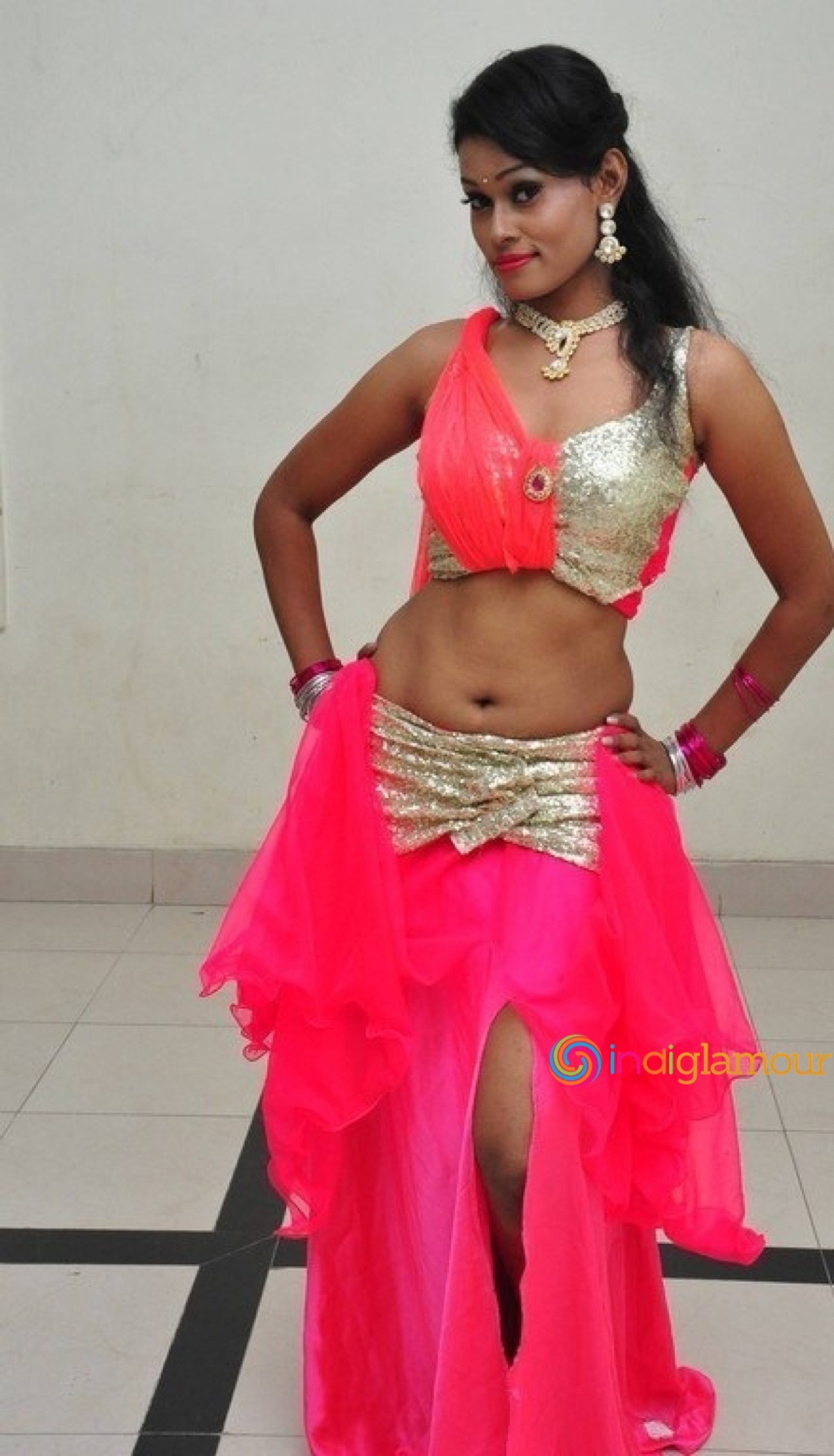 Nisha Actress hd photo