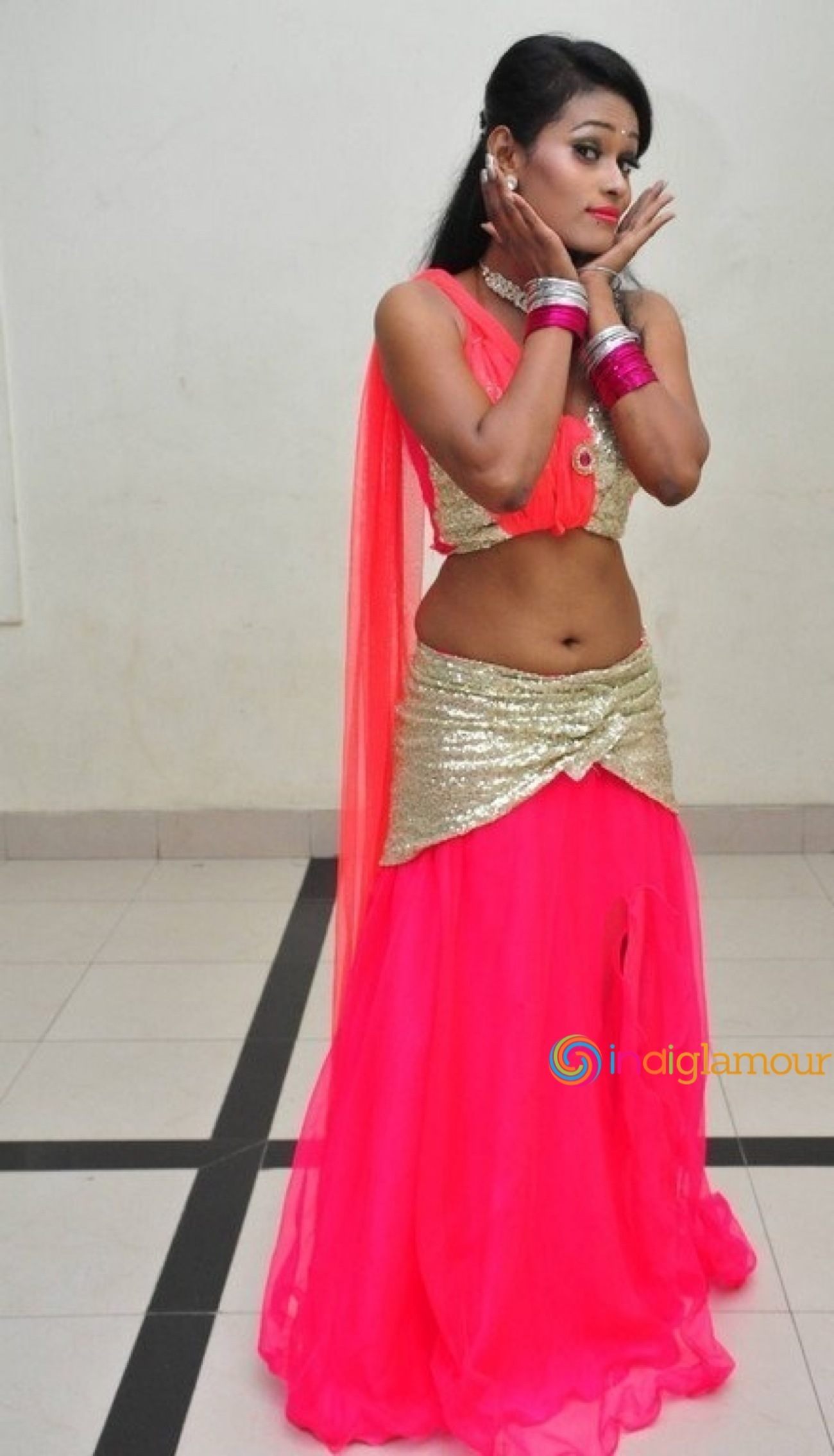 Nisha Actress hd photo