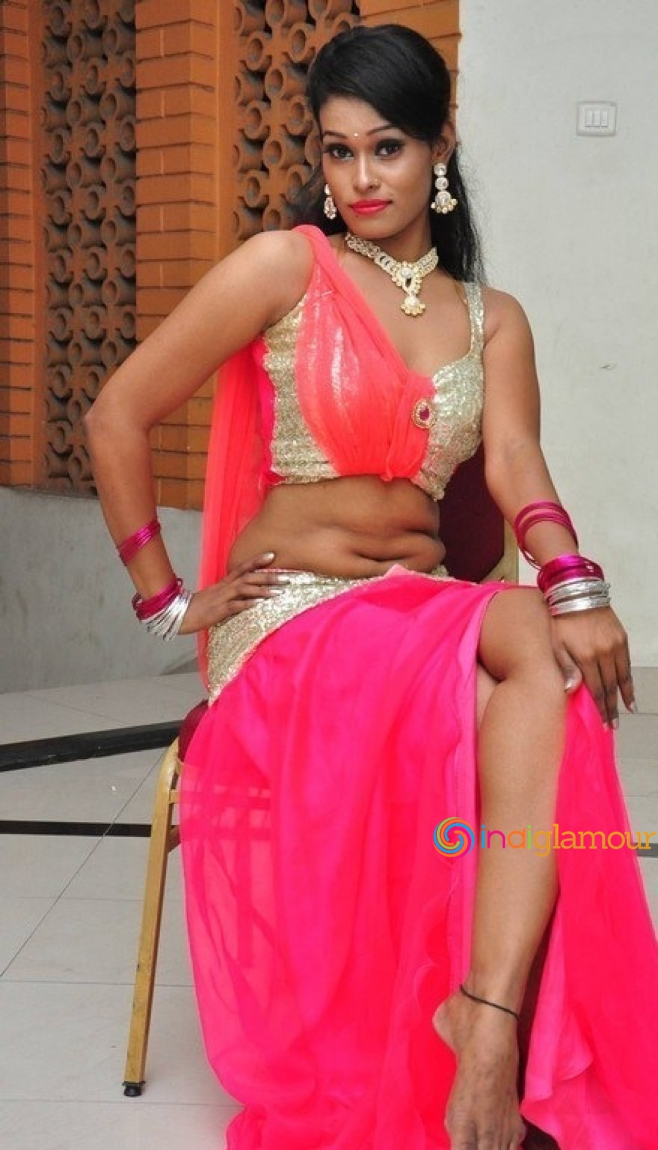 Nisha Actress hd photo