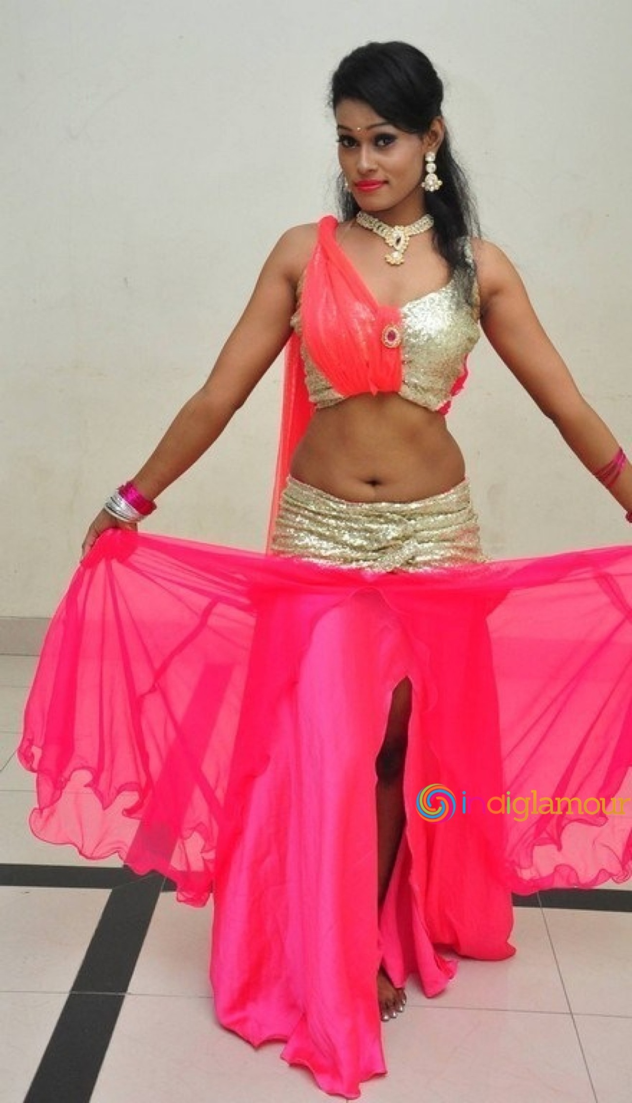 Nisha Actress hd photo