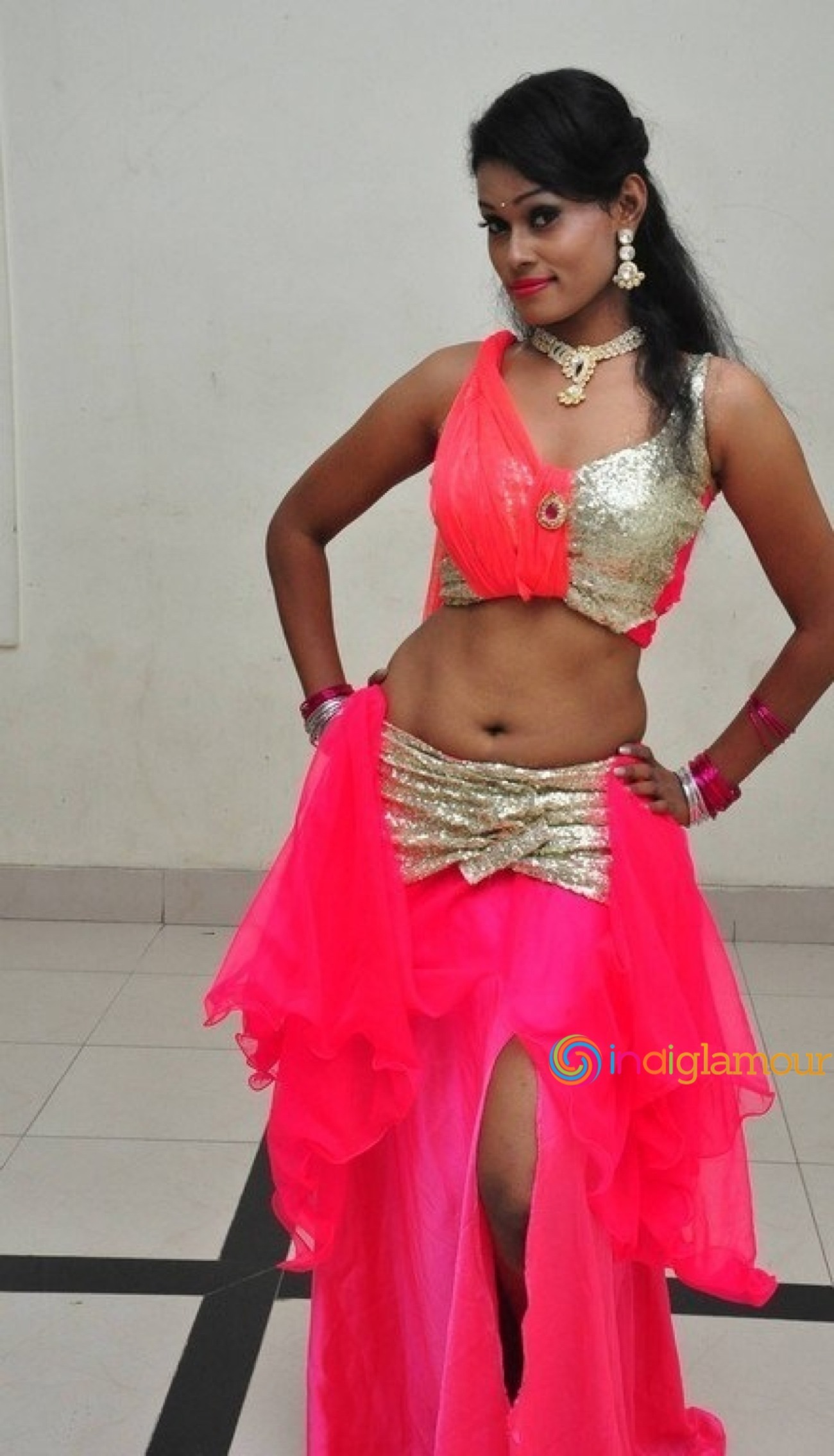 Nisha Actress hd photo
