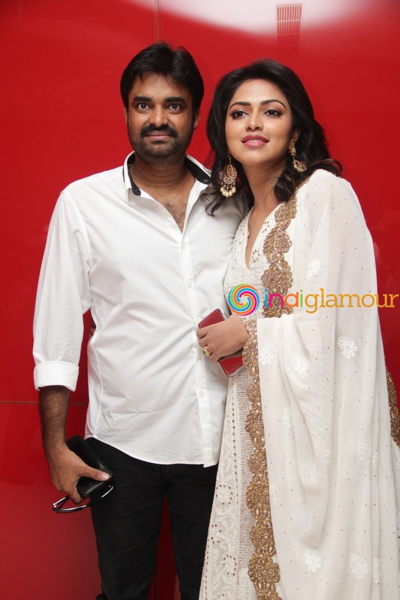 Amala Paul Vijay Actress hd photo
