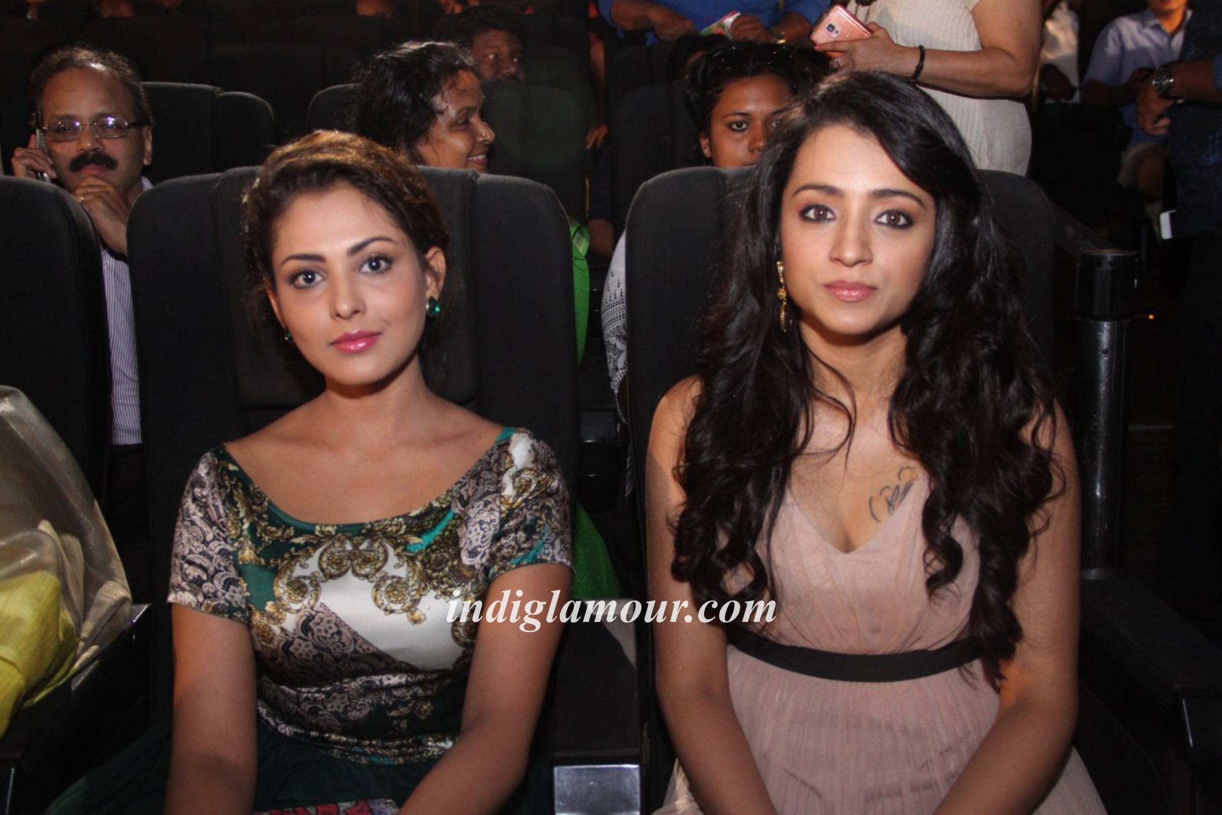 Madhu Shalini Actress hd photo