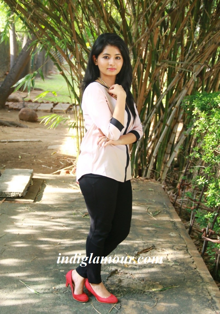 Reshmi Menon Actress hd photo