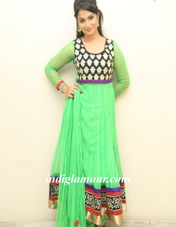 Sonali Actress hd photo