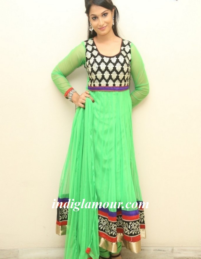 Sonali Actress hd photo