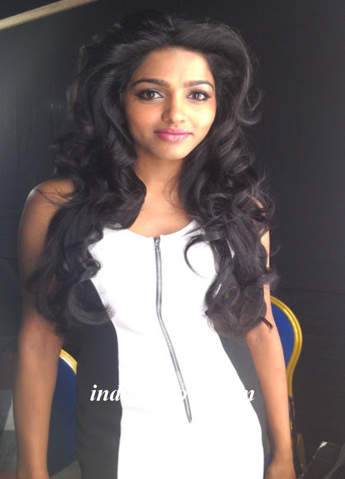 Dhansika Actress hd photo