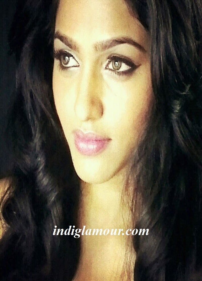 Dhansika Actress hd photo
