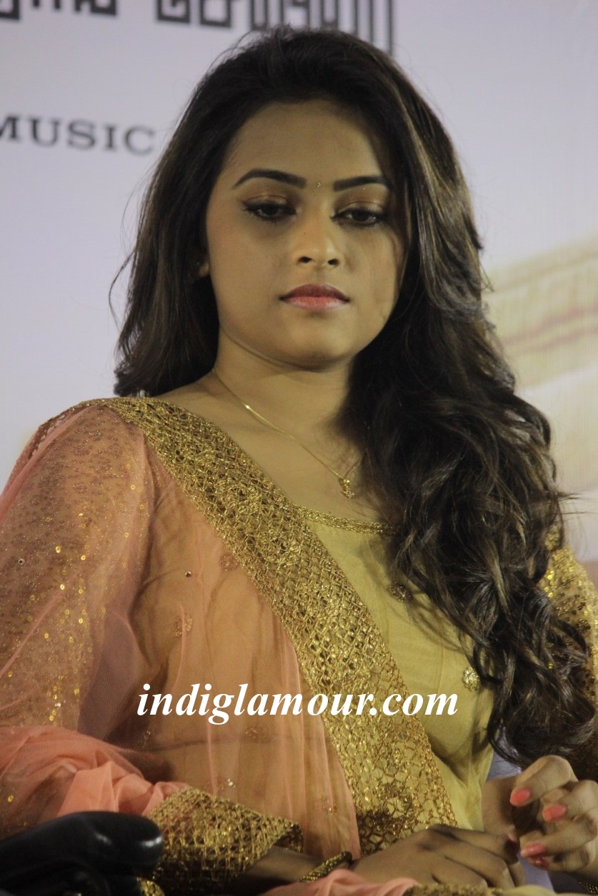 Sri Divya Actress hd photo