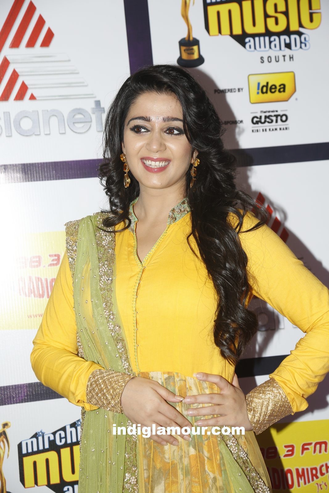 Charmi Actress hd photo