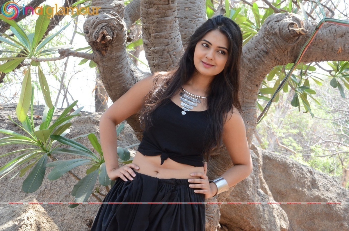 Neha Deshpande Actress hd photo