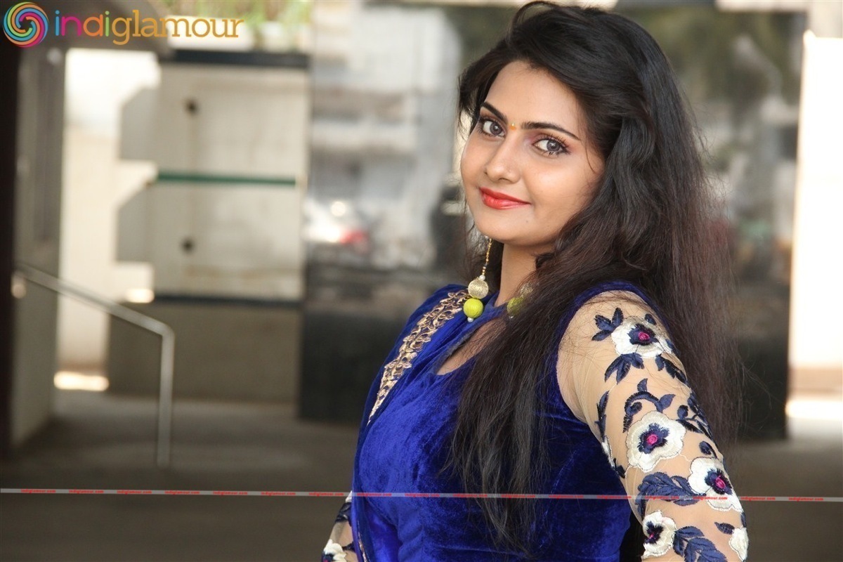 Manumika Actress hd photo