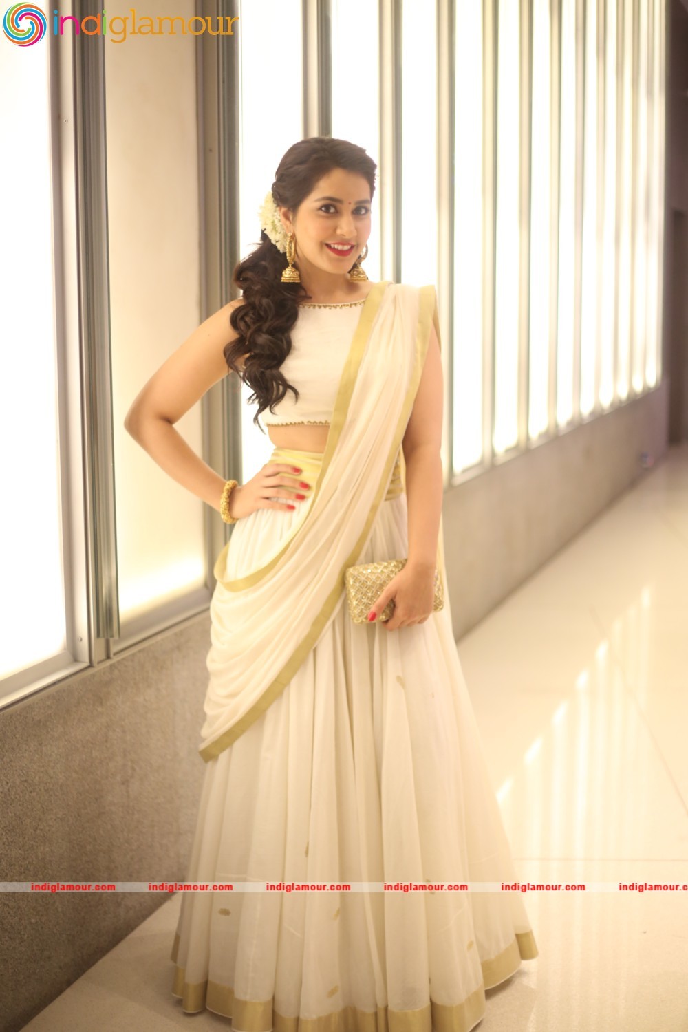Raashi Khanna Actress hd photo