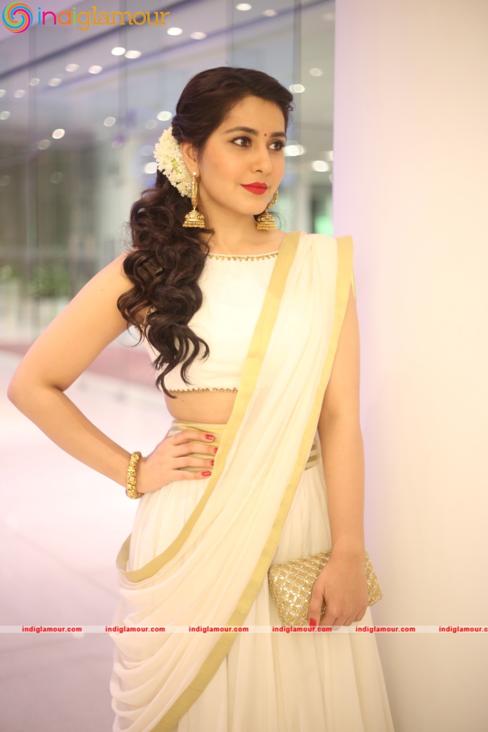 Raashi Khanna Actress hd photo