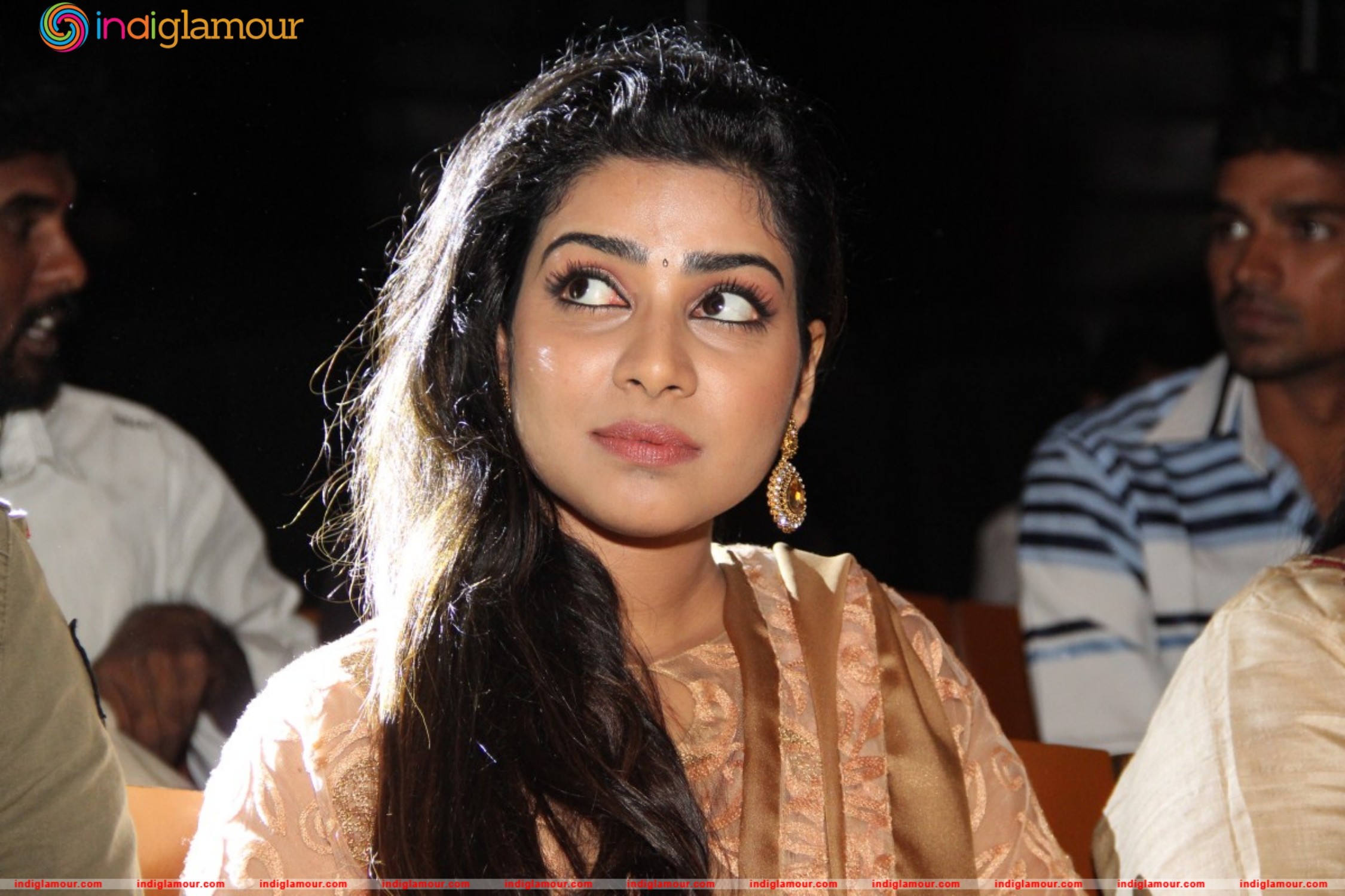 Satna Titus Actress hd photo
