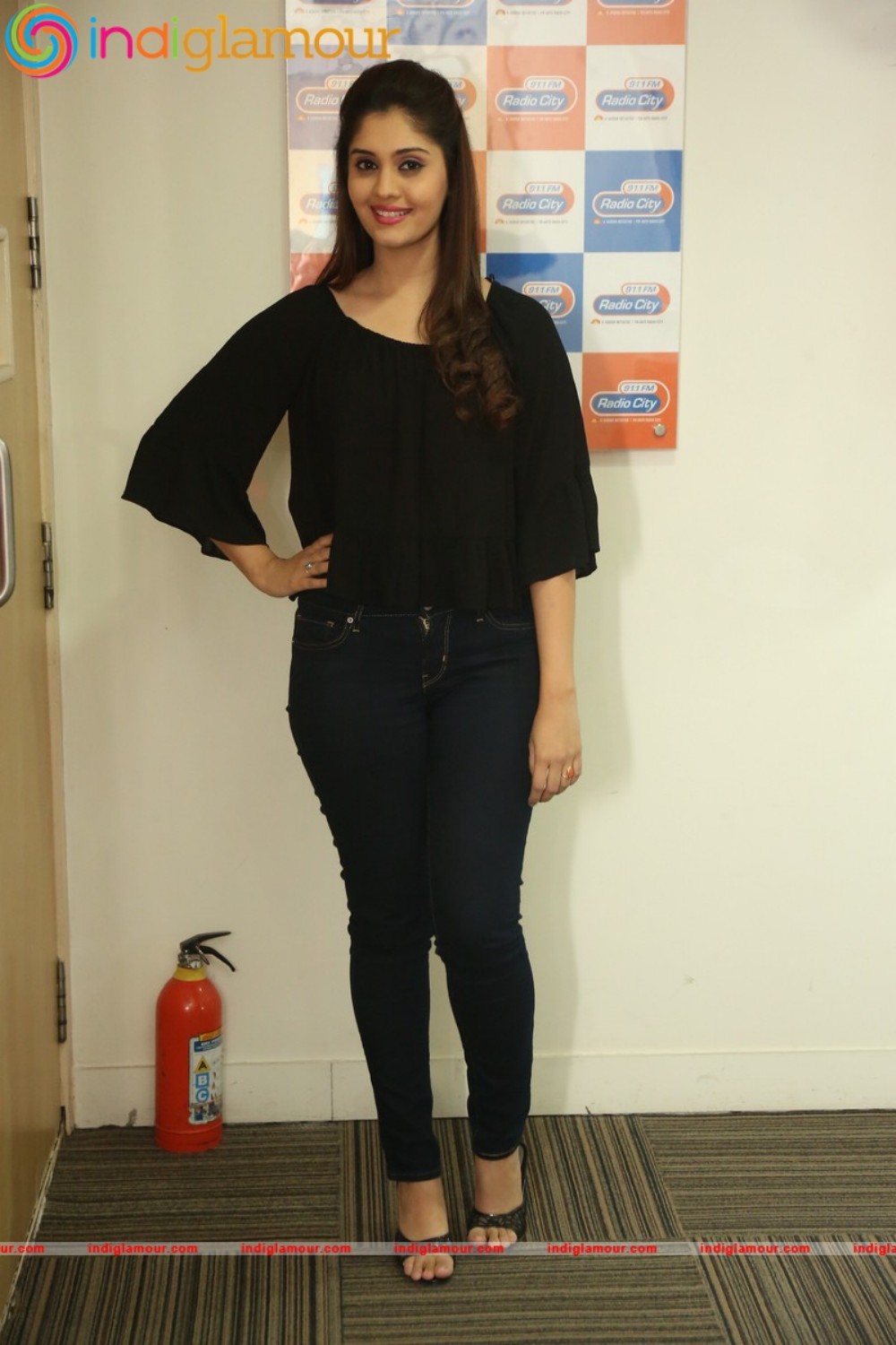 Surabhi Actress hd photo
