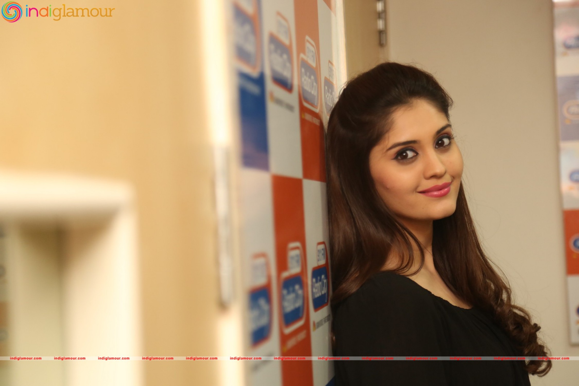 Surabhi Actress hd photo