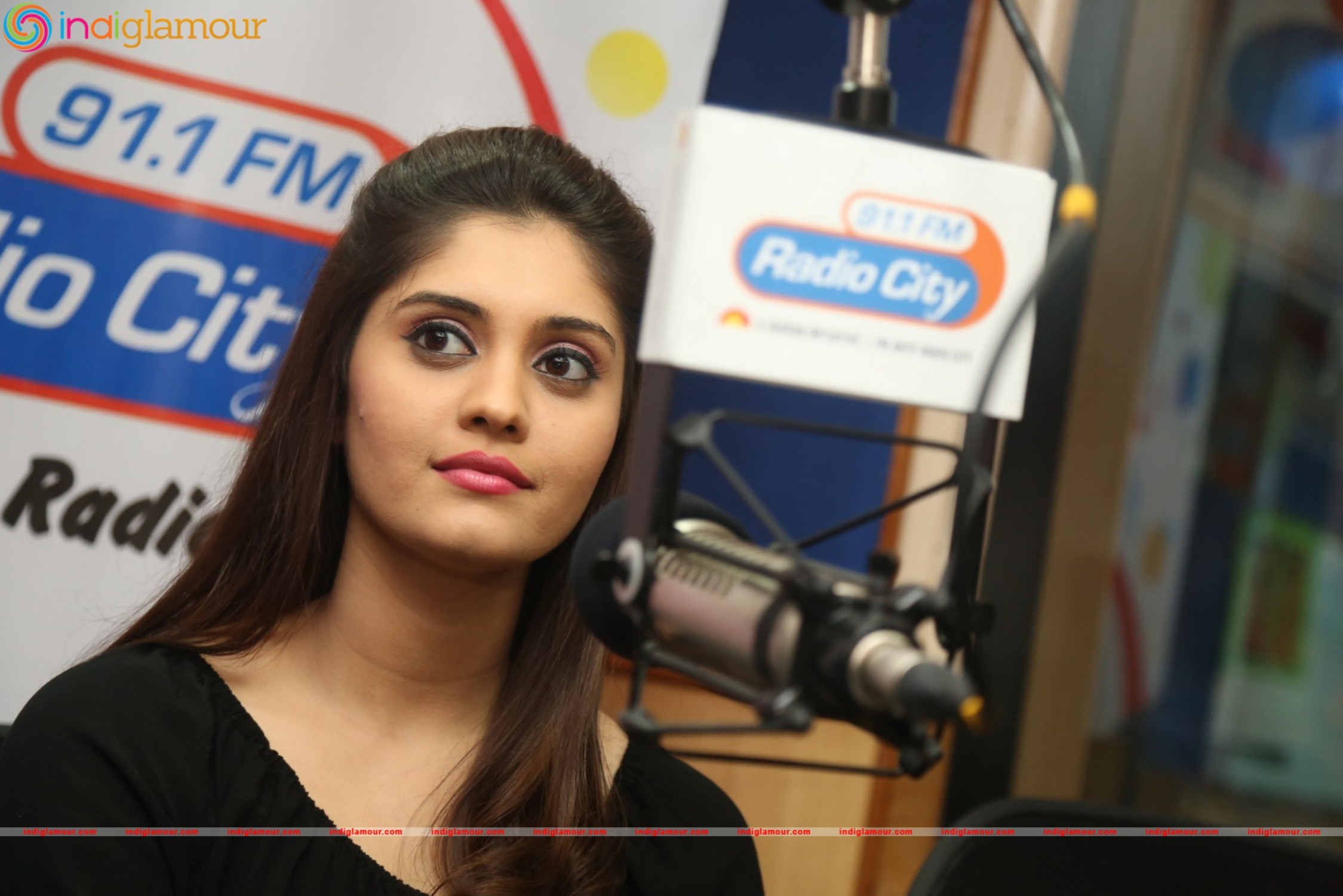 Surabhi Actress hd photo