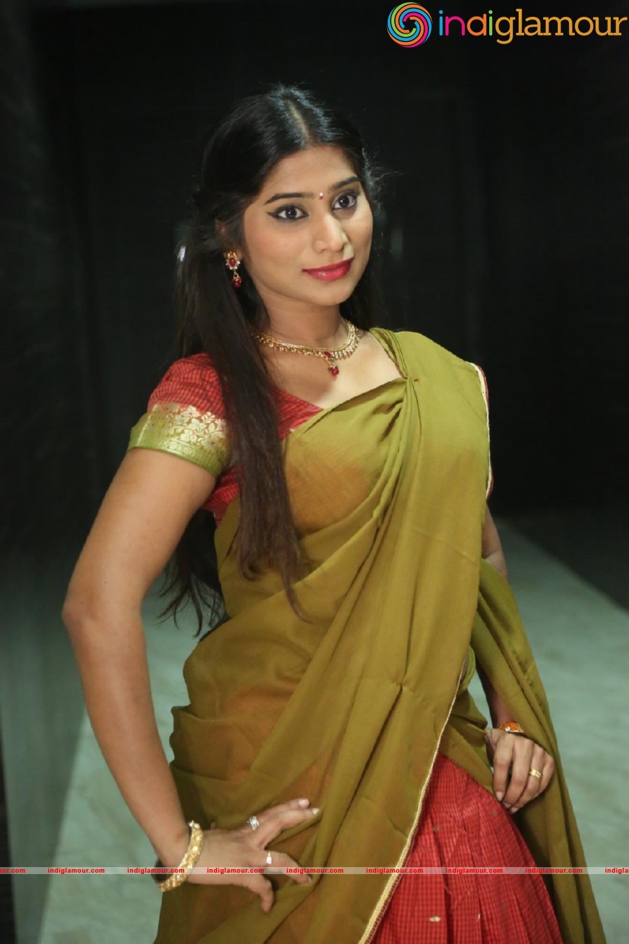 Midhuna Actress hd photo