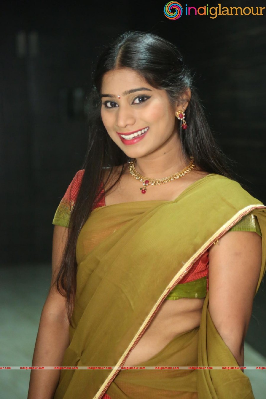 Midhuna Actress hd photo