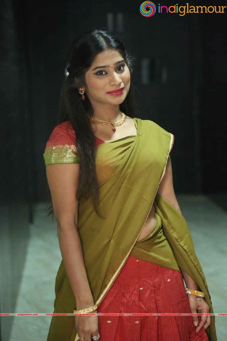 Midhuna Actress hd photo