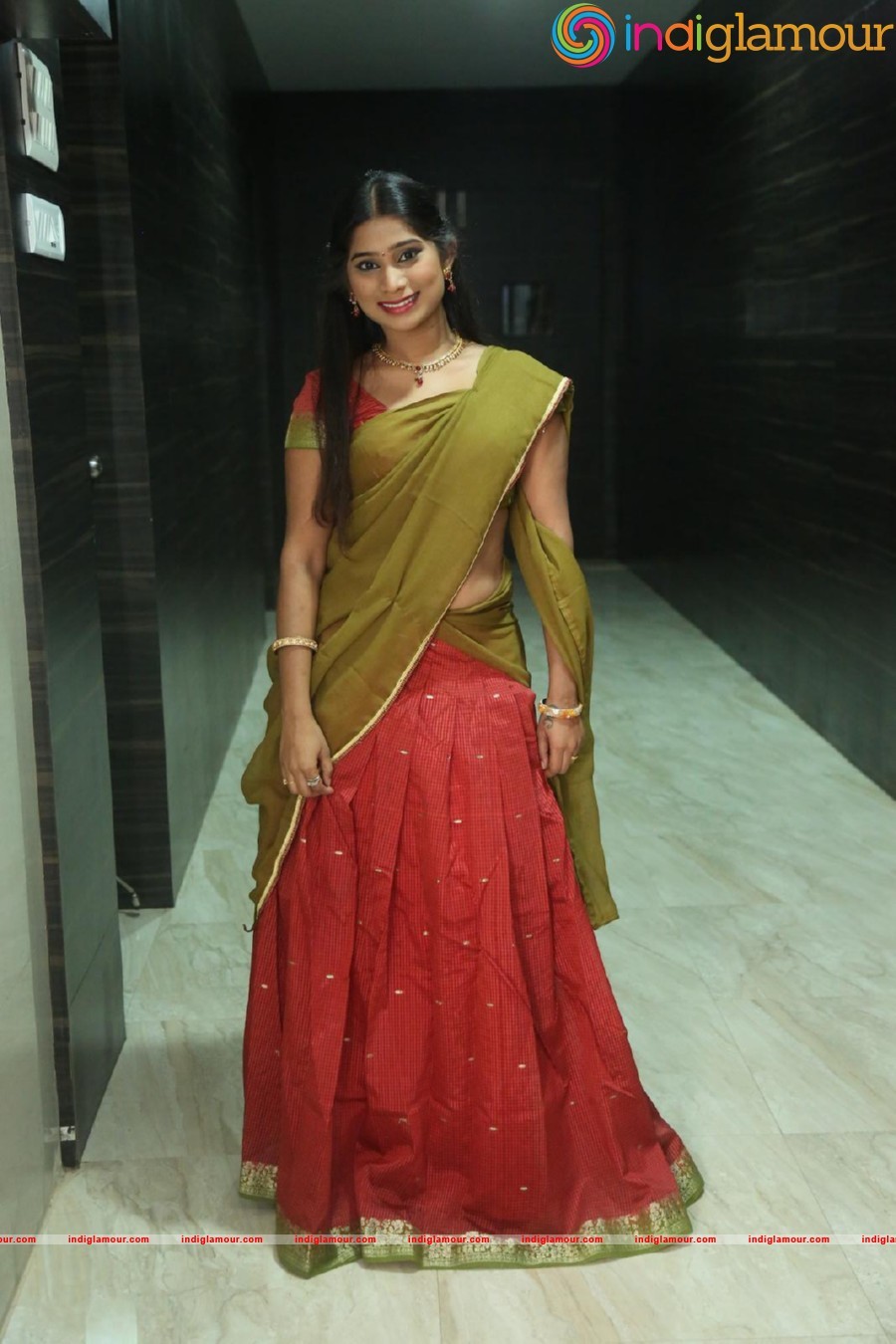 Midhuna Actress hd photo