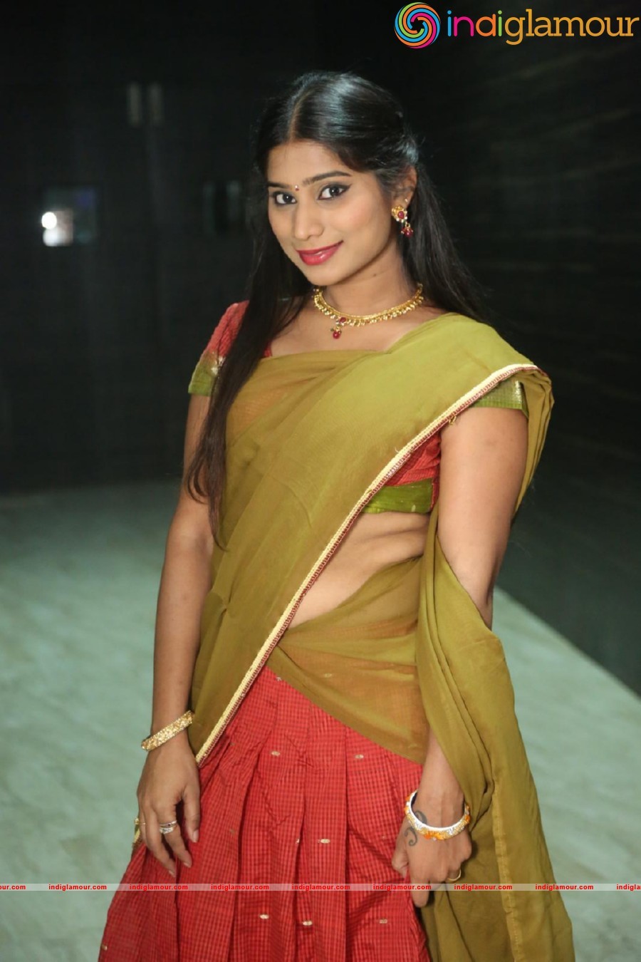 Midhuna Actress hd photo