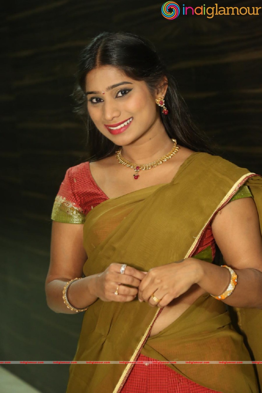 Midhuna Actress hd photo