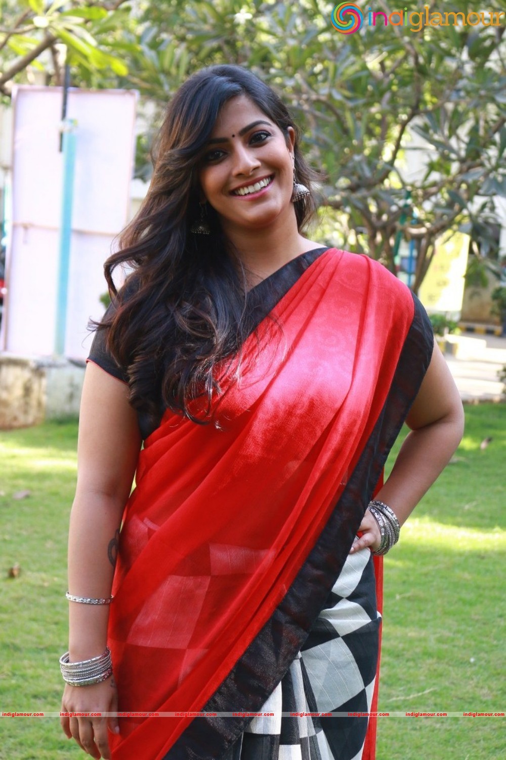Varalaxmi Sarathkumar Actress hd photo