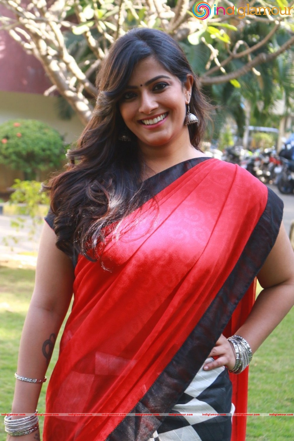 Varalaxmi Sarathkumar Actress hd photo