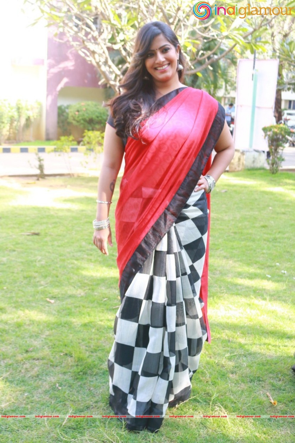 Varalaxmi Sarathkumar Actress hd photo