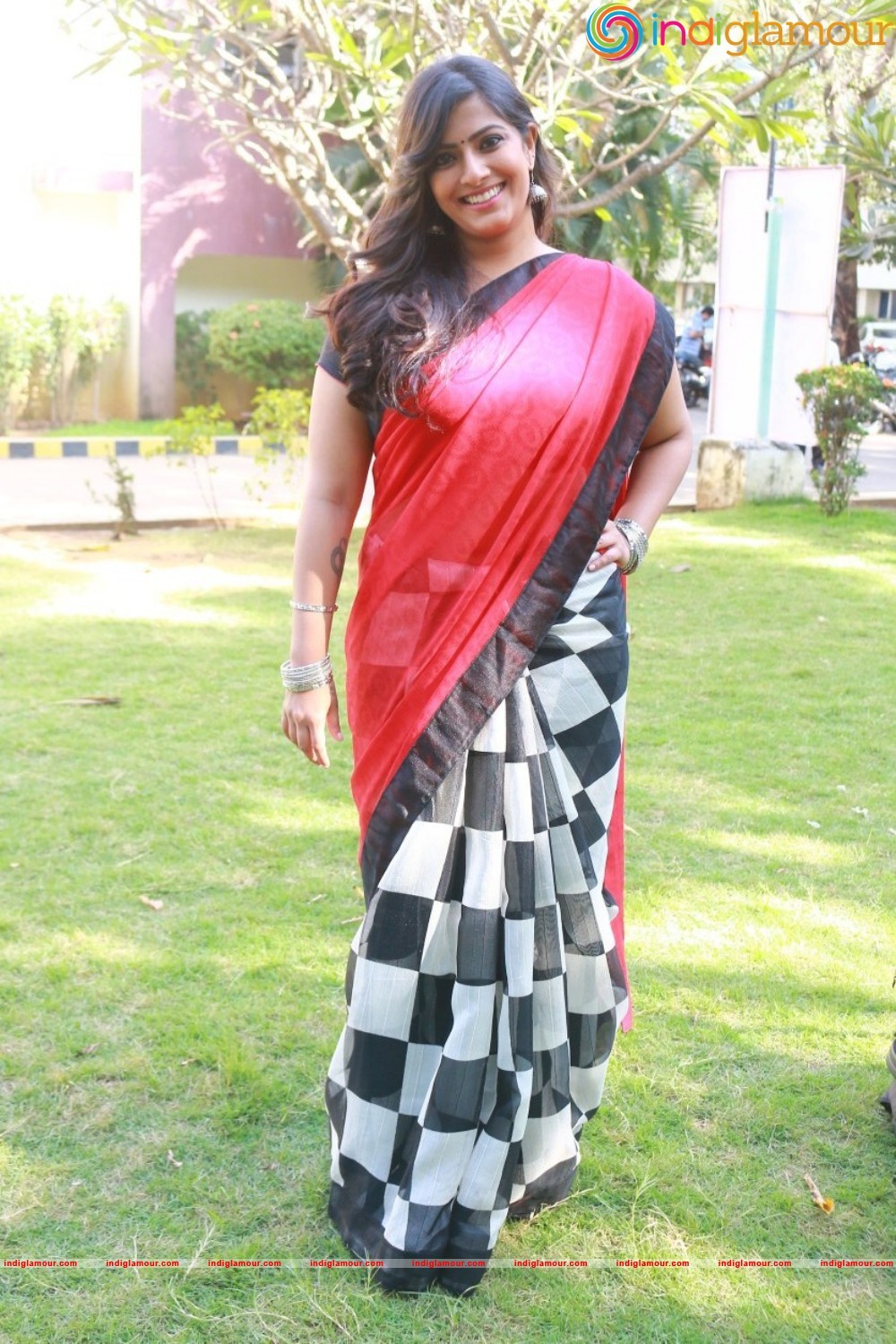 Varalaxmi Sarathkumar Actress hd photo