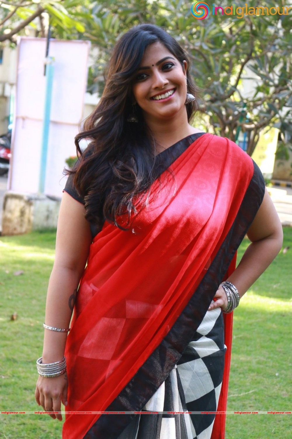 Varalaxmi Sarathkumar Actress hd photo