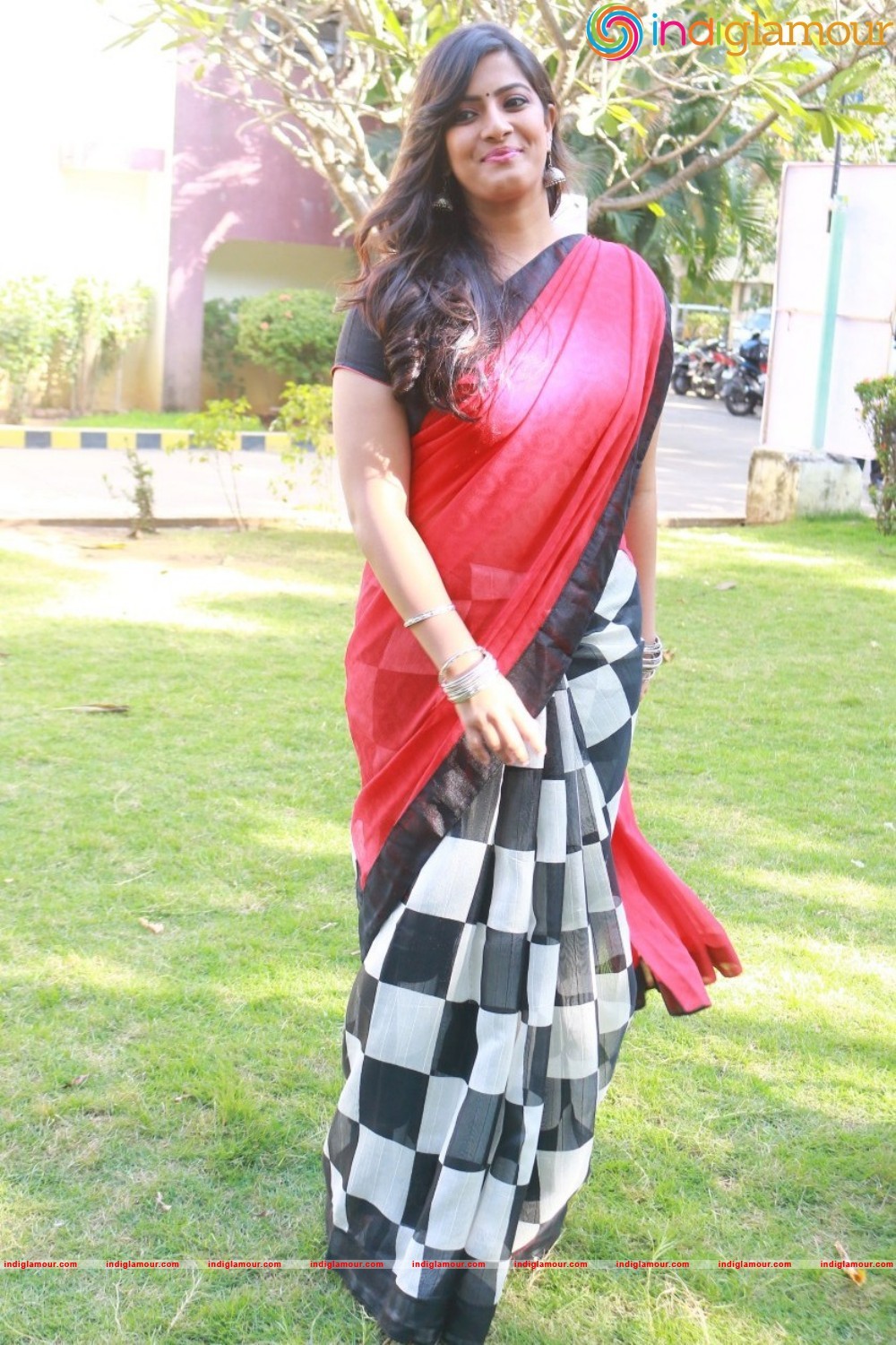 Varalaxmi Sarathkumar Actress hd photo