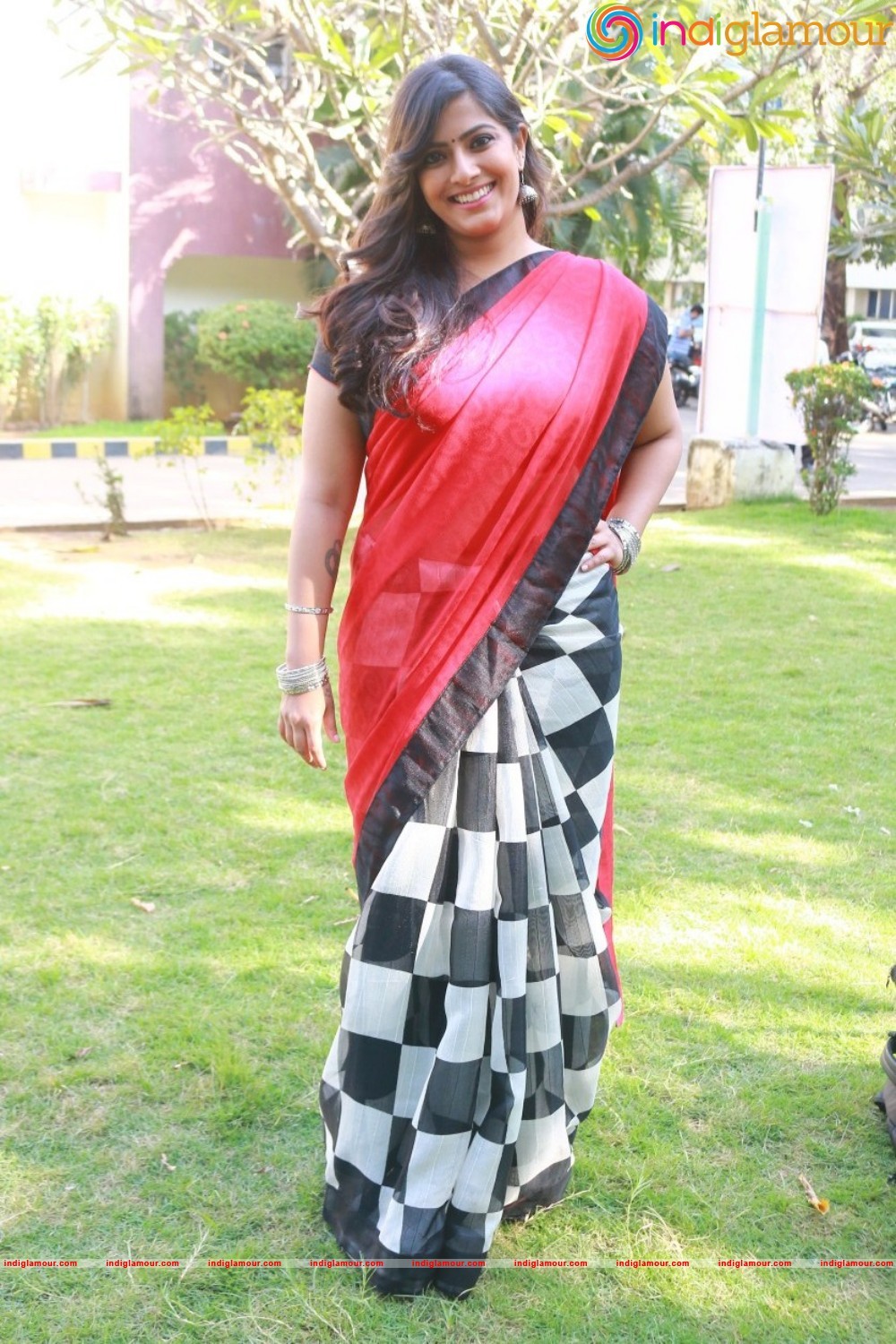 Varalaxmi Sarathkumar Actress hd photo