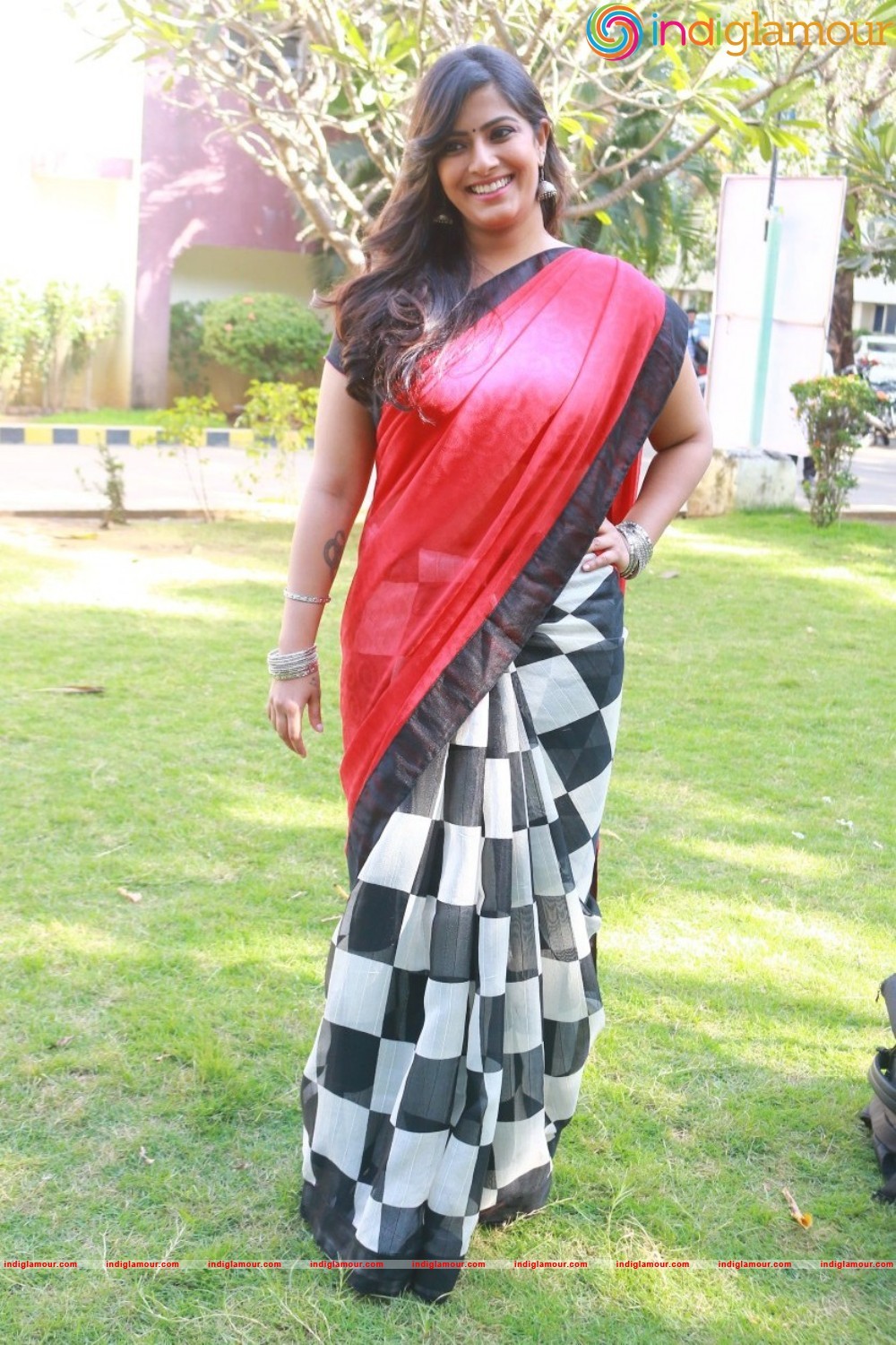 Varalaxmi Sarathkumar Actress hd photo