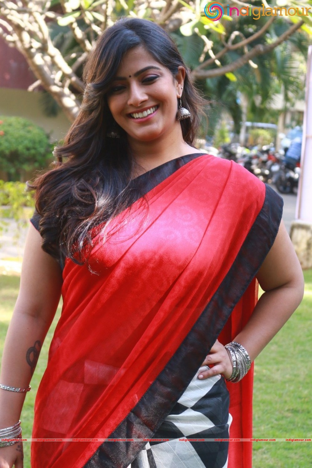 Varalaxmi Sarathkumar Actress hd photo