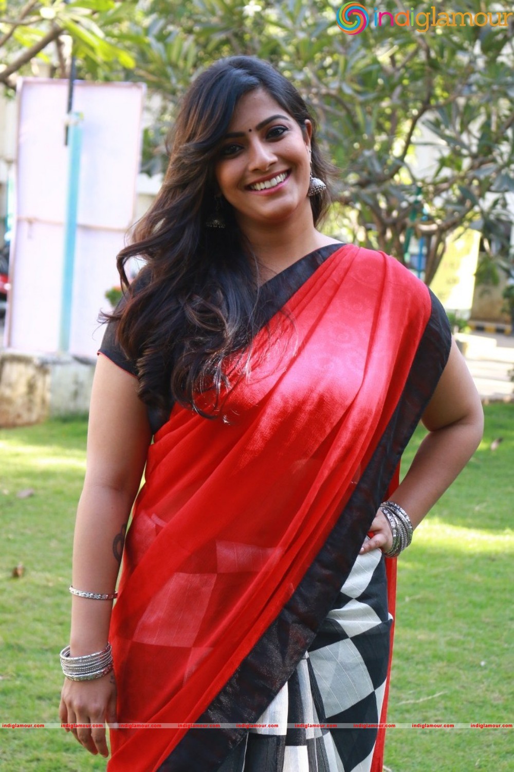 Varalaxmi Sarathkumar Actress hd photo