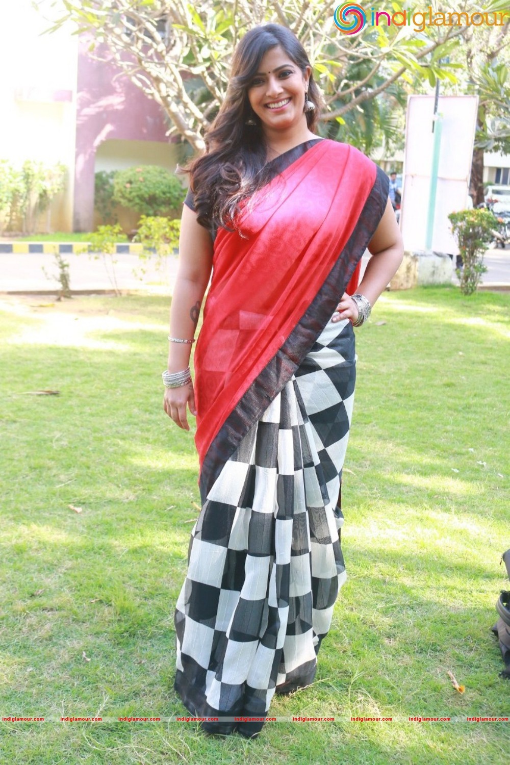 Varalaxmi Sarathkumar Actress hd photo