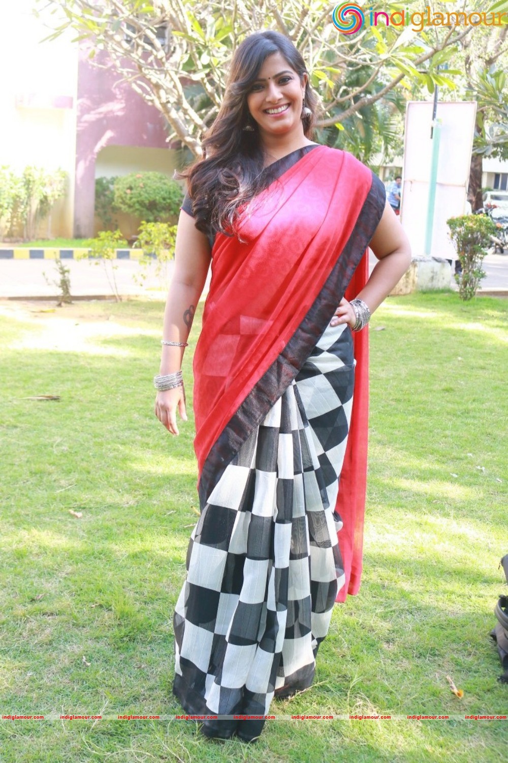 Varalaxmi Sarathkumar Actress hd photo