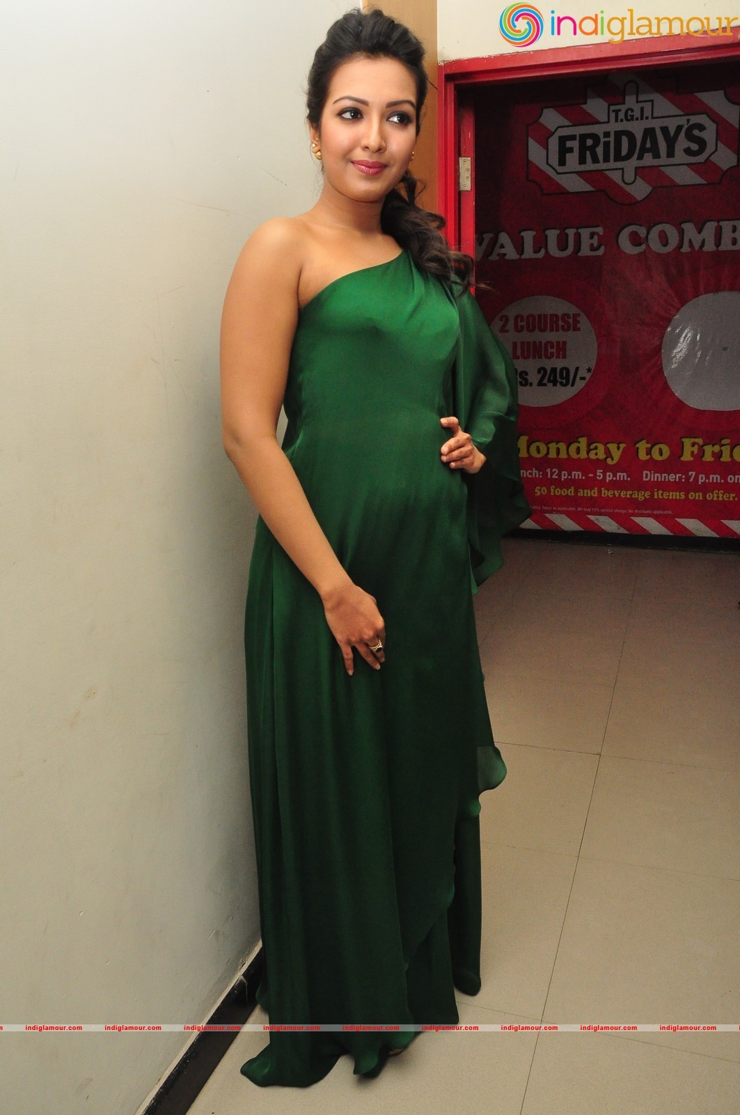 Catherine Tresa Actress hd photo