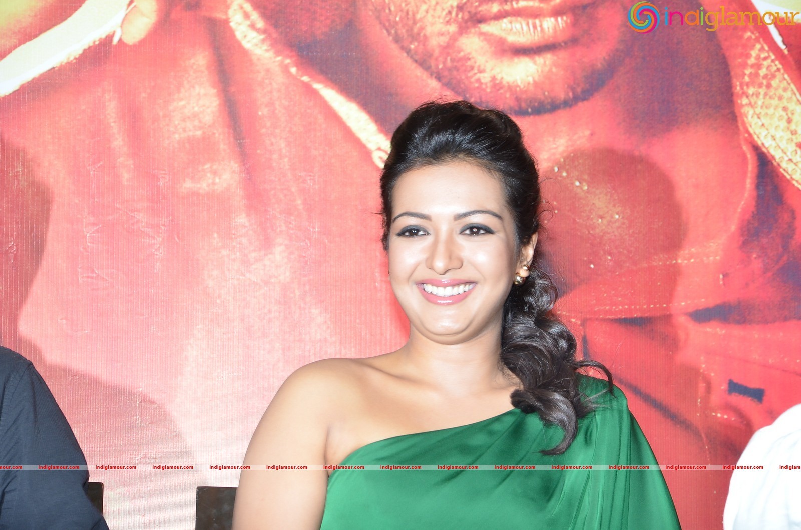 Catherine Tresa Actress hd photo