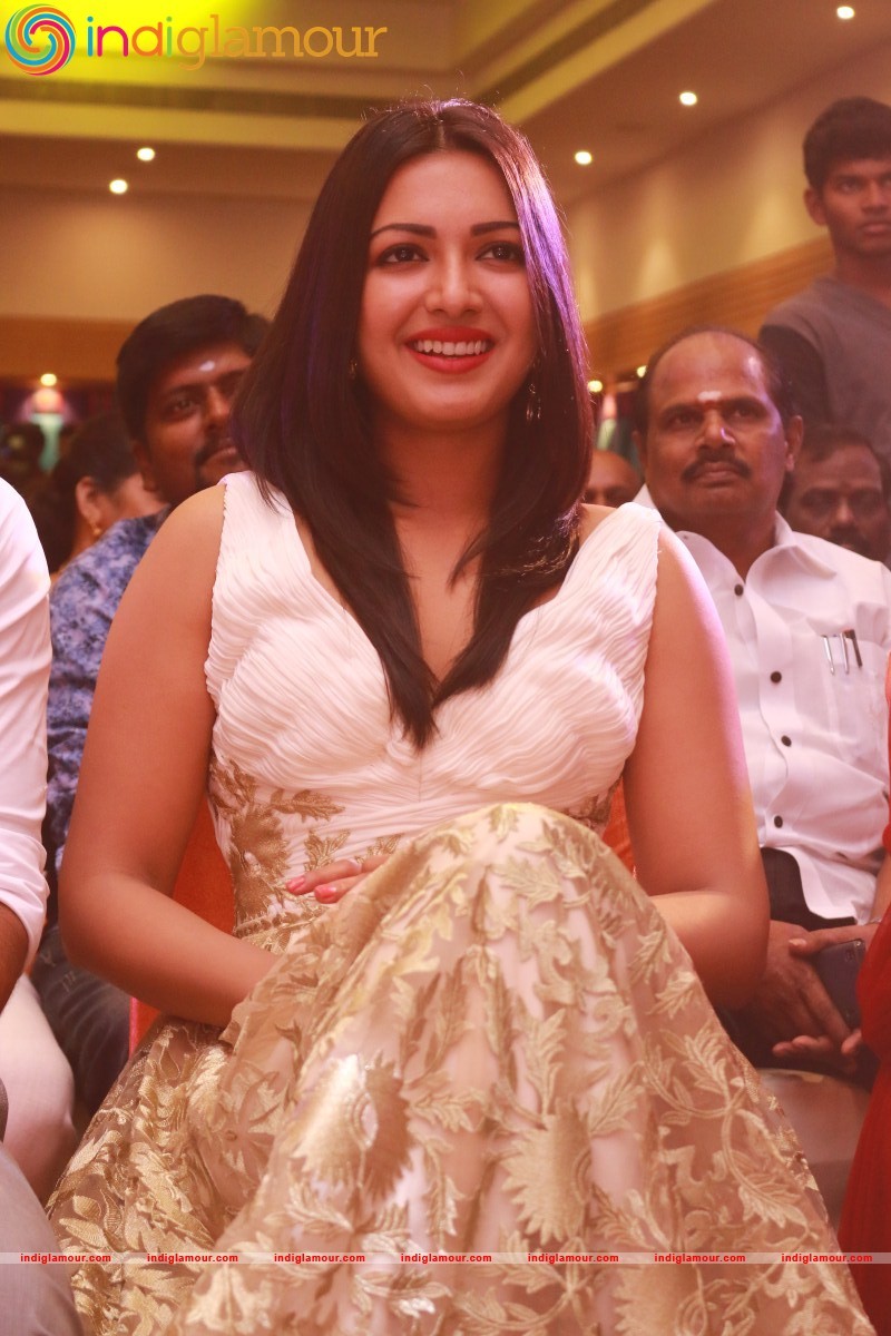 Catherine Tresa Actress hd photo